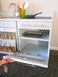 Készíts játékkonyhát gyermekednek! Lépésről-lépésre